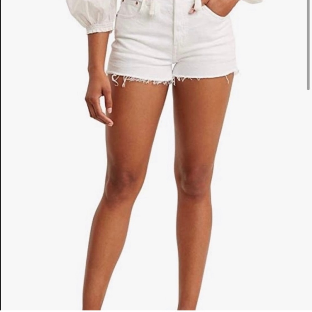 Levis 501 NWT white high rise shorts.